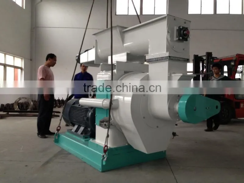 (Skype: hnlily07) high quality pine wood pellet machine/ best price china 6-12mm wood pellet machine