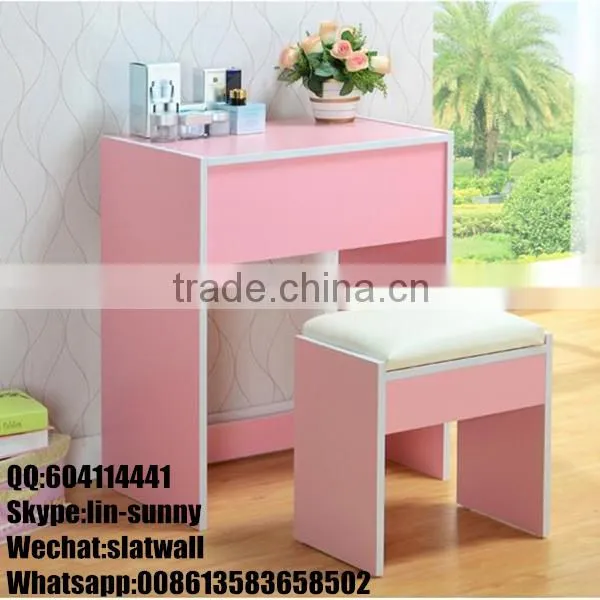 Bedroom wooden dressing table