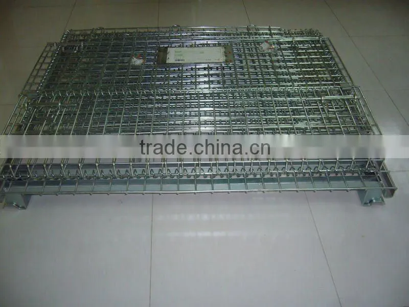 Wire mesh container with wheels for auto components