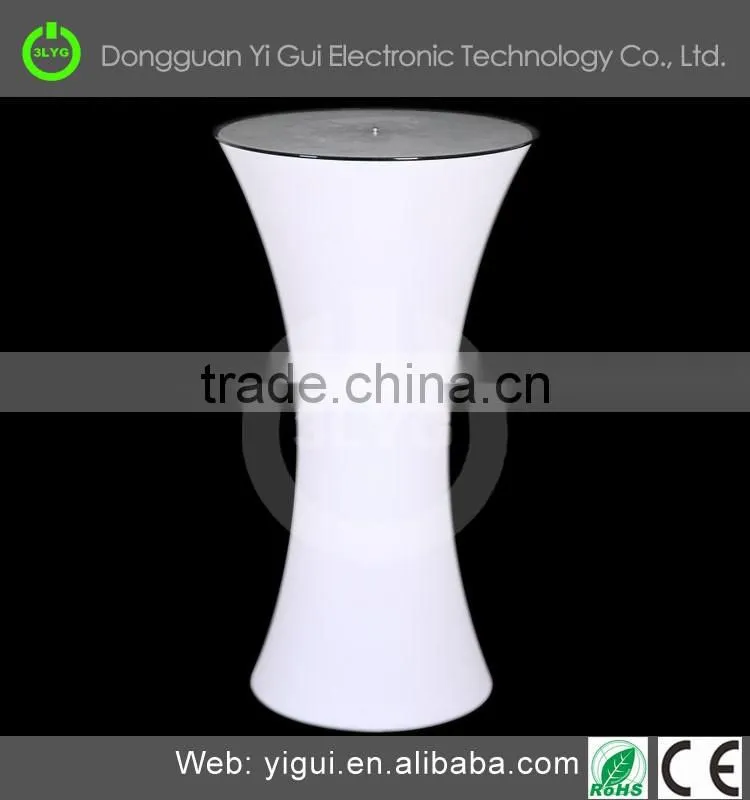 wedding event dining using led light up cube table with glass