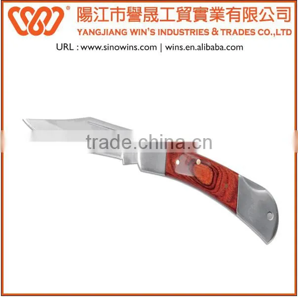 Pocket knife with wood Handle