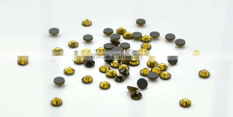 Beautiful shiny Rhinestone Transfers hot fix wholesale crystal glass material