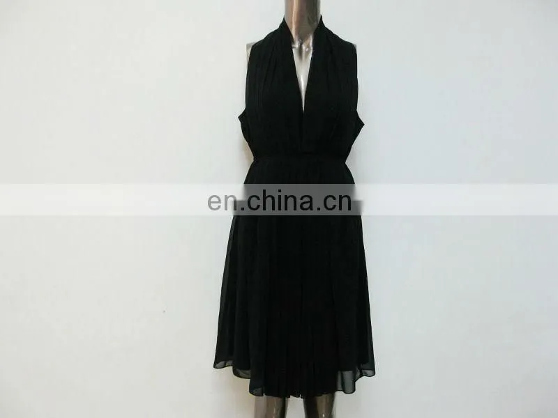 Pleated ladies sleeveless black chiffon open breast dress