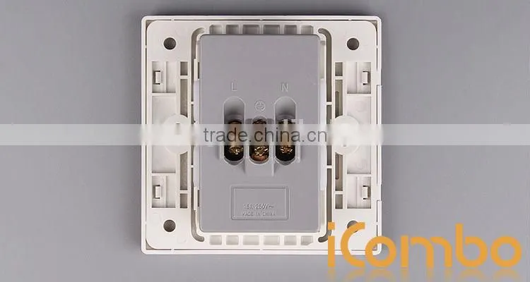 Shaver Socket