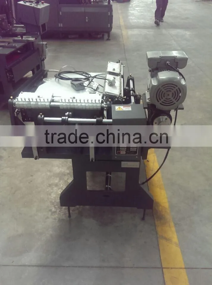 Box folding-in machine