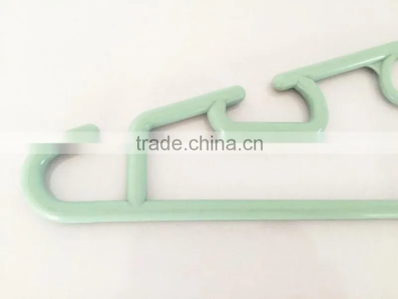 factory price custom plastic break away hangers