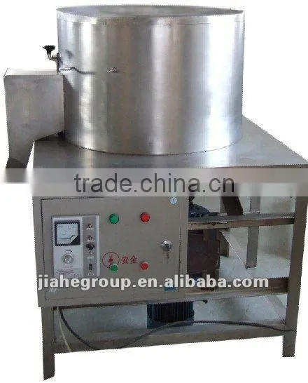 Dry-type broad bean peeling machine