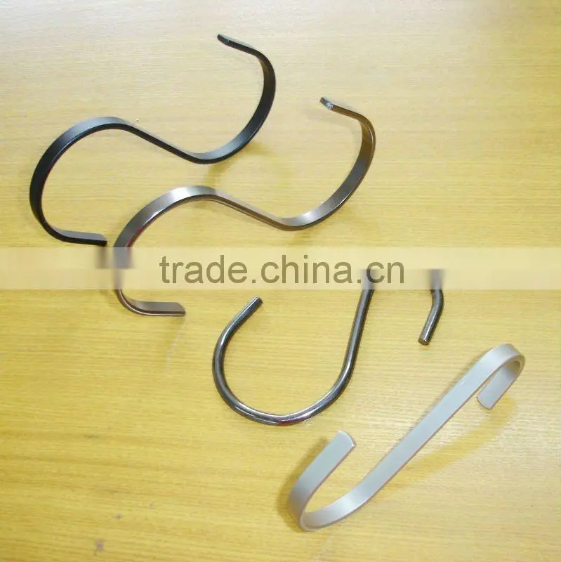 FM-65 Matt black S shape metal hook