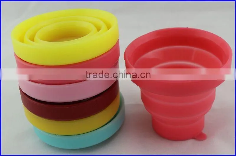 Eco-friend and reusable collapsible drinking cups