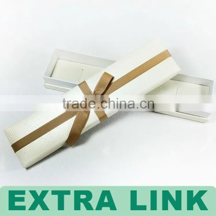 China Supplier Luxury Custom Logo Printed Foldable With Magnetic White Lashes Box