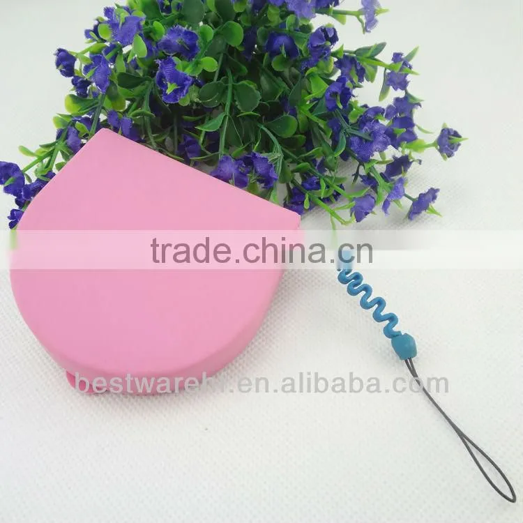The horseshoe shaped silicone coin bag