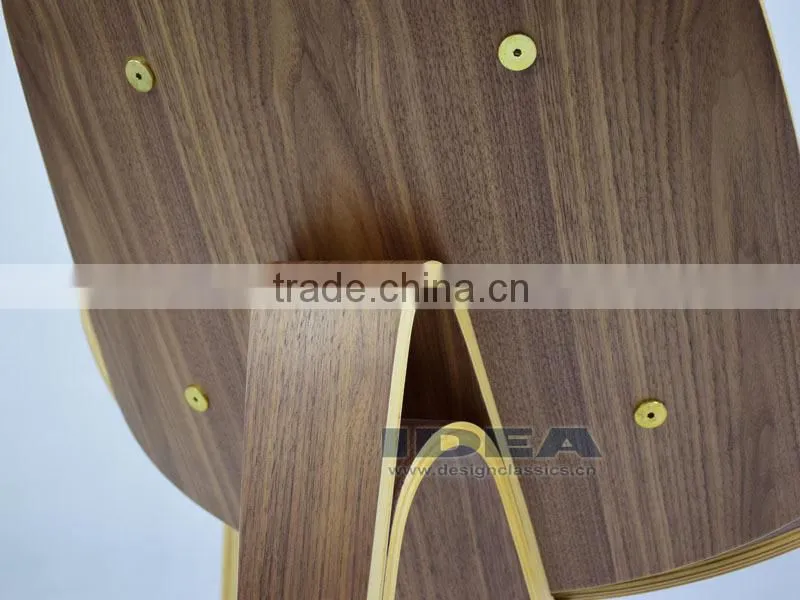 Replica Hans Wegner Lounge Chair - Walnut Shell/ Pony Skin