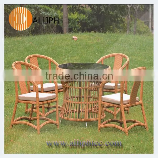 Outdoor Lounge Chairs