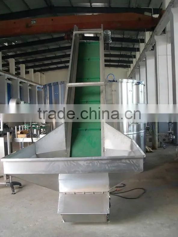Automatic Unscrambler for PET Bottles