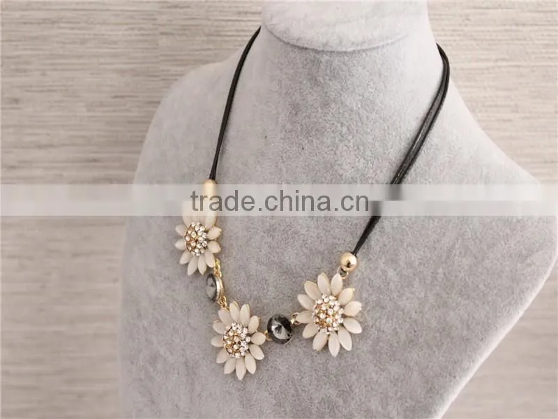 High quality flowers pendant necklace, crystal gem necklace