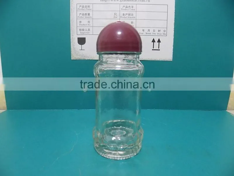 Glass flavour jar with plastic caps