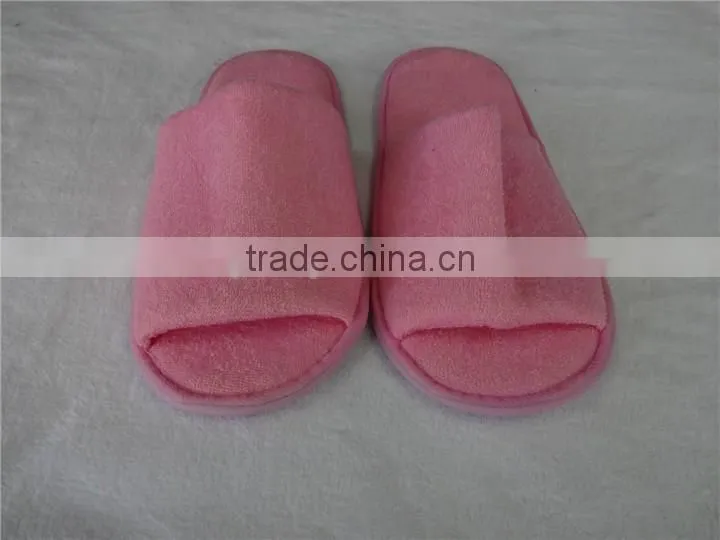 Polpular custom open toe five toes pink fluffy slippers for sale