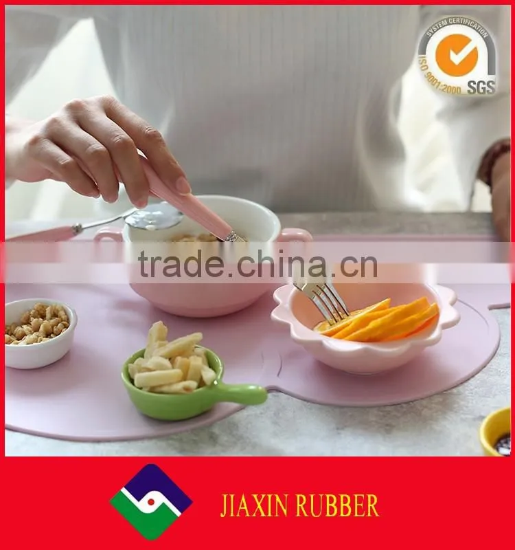 2017 New design silicone dinner placemat, waterproof baby mat for family use