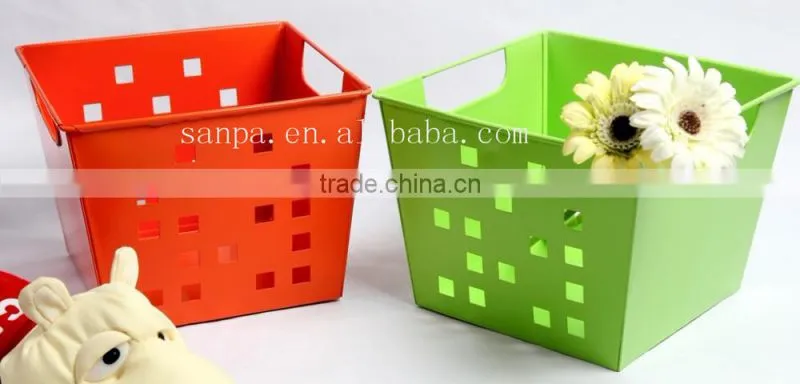 Hangzhou Supplier Fancy Metal Engraving Desk Sundry Storage Basket