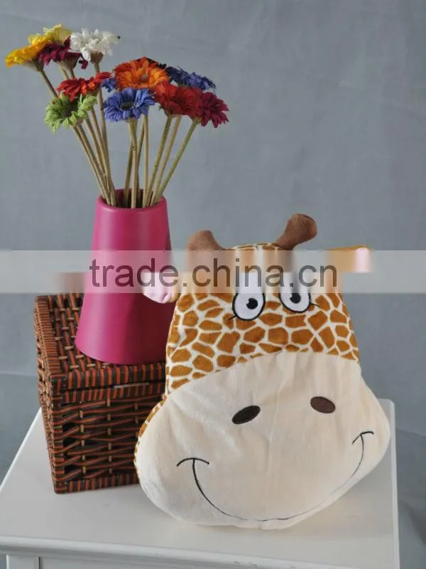 100% polyester sheep face baby cushion