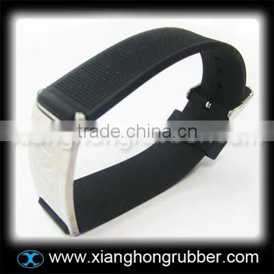 Latest design silicone bracelet with stainless steel accessoire