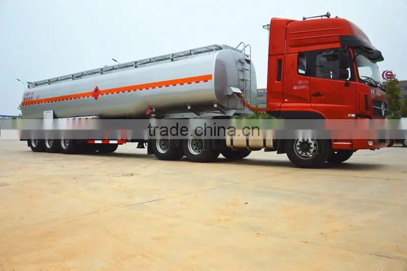 Tri-axle 50000 Liters Fuel Tank Trailer with Tractor