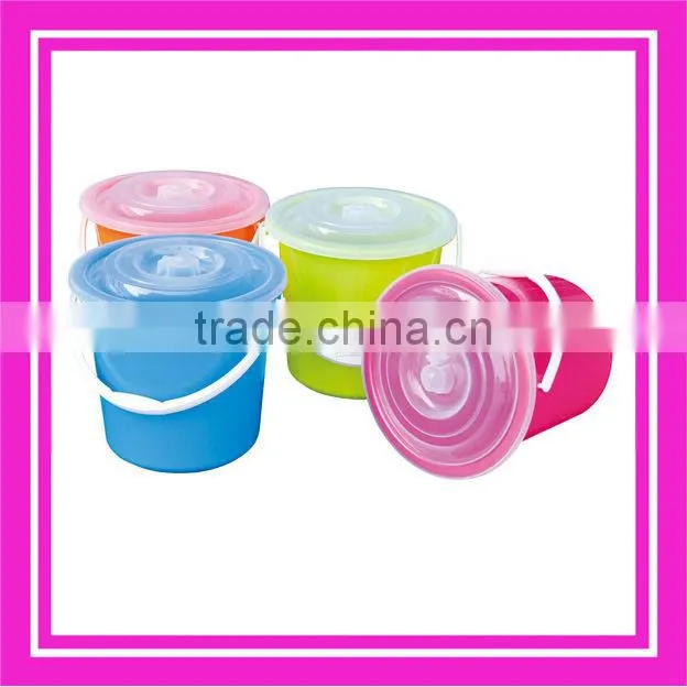 plastic pail / plastic water pail