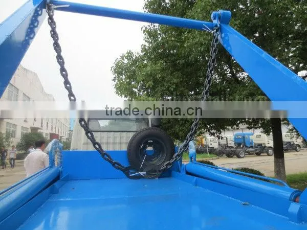 DongFeng FRK 4*2 Hydraulic Arm Garbage Truck 4 m3