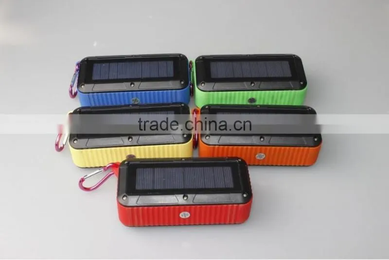 Factory Direct Outdoor Hook Style Waterproof Solar Recharheable Wireless Bluetooth Speaker