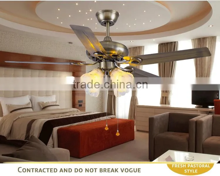 Flower Lampshade 4 Lights Decorative Reversible Ceiling Fan