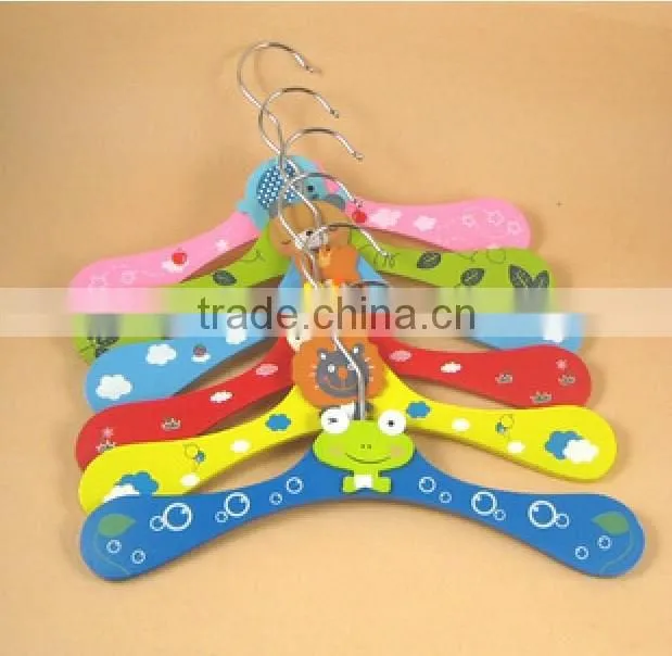 M042 2015 wholesale custom children cartoon clothes hanger