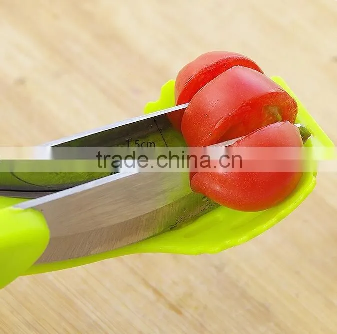 Amazon Trudeau Toss and Chop Salad Tongs cutter