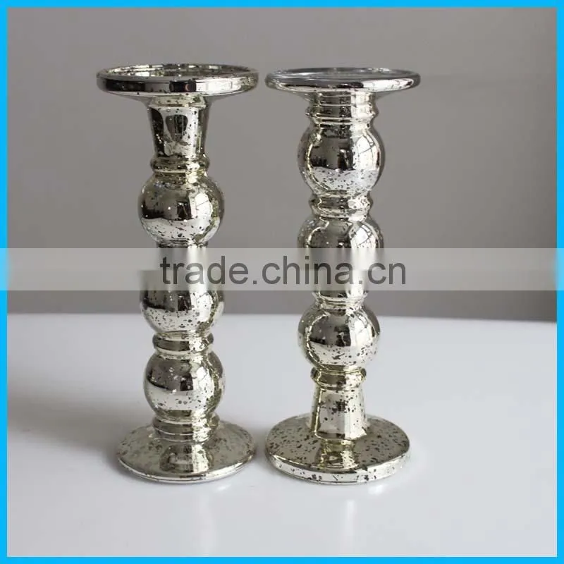 Decorative traditional pillar-shaped design candle stands for dining table
