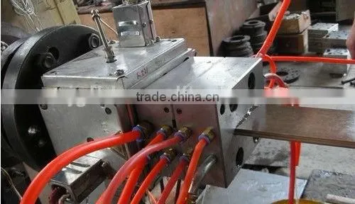 WPC profile and board production line