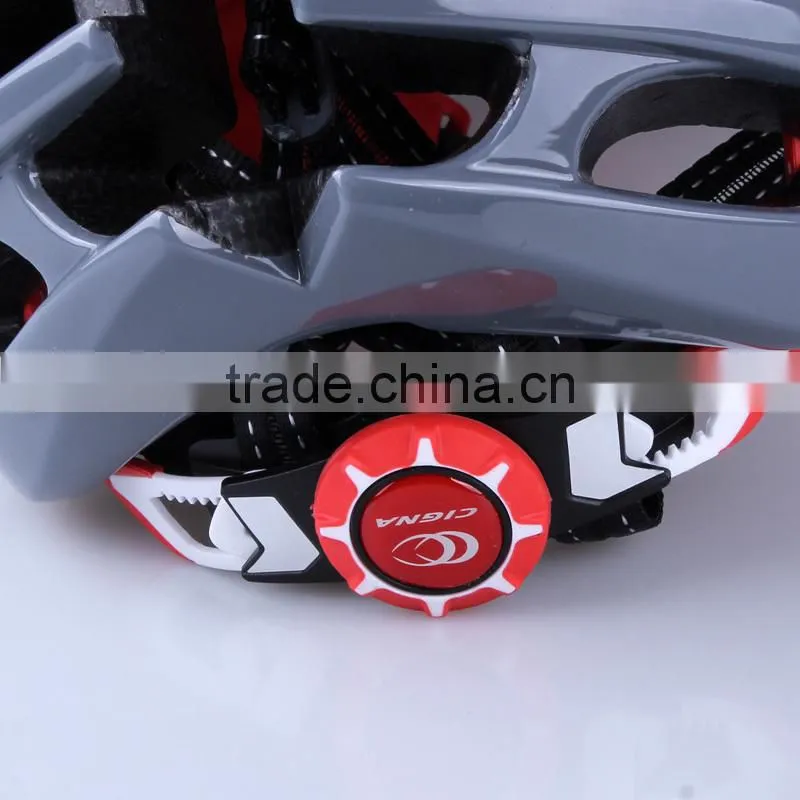 Helmet with vizer