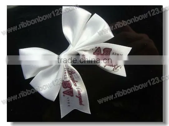Polyester organza bow tie used on the garment