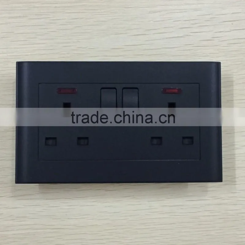 118 series double England type socket with double switch