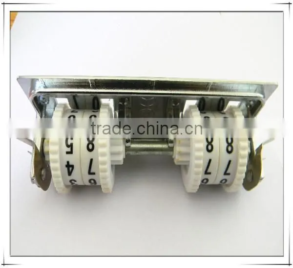 Brass billiard scoreboard for cue rack