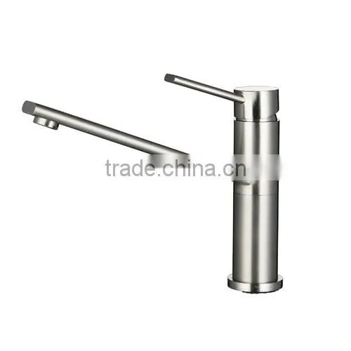 Chrome Finished Hot and Cold Water Basin Faucet Sanitary Ware