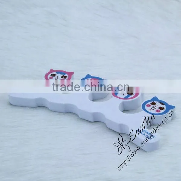 Toe nail buffer toe separator