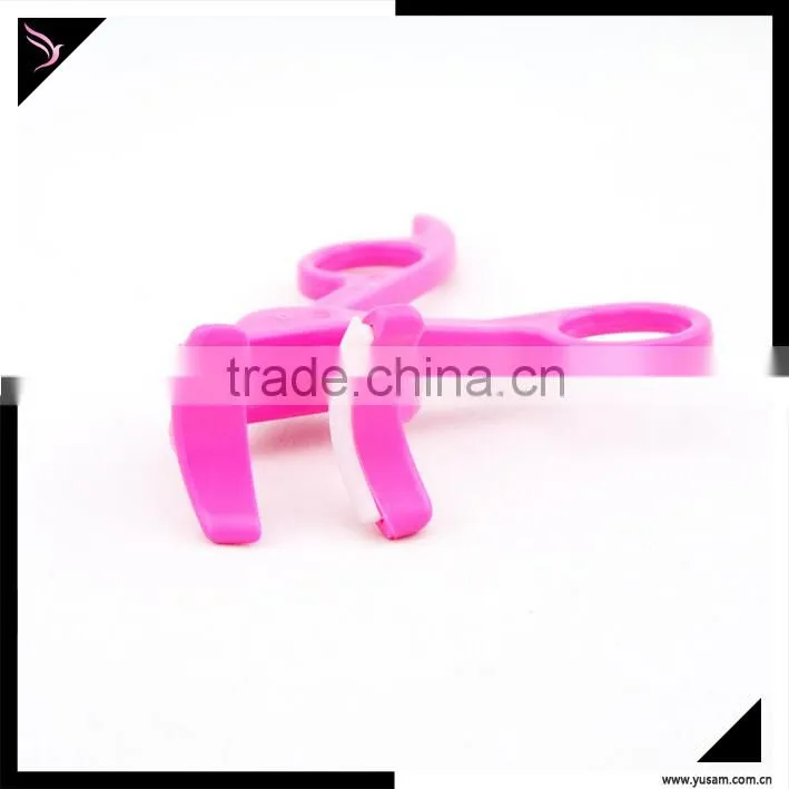 2015 Lowest price pink plstic eyelash curler