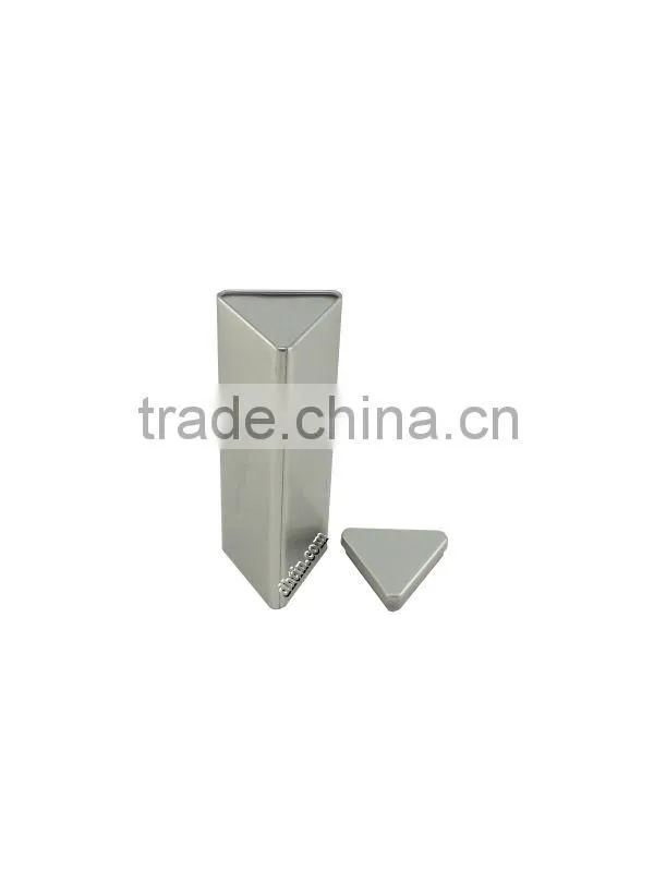 triangle tin, triangle box, triangular tin box