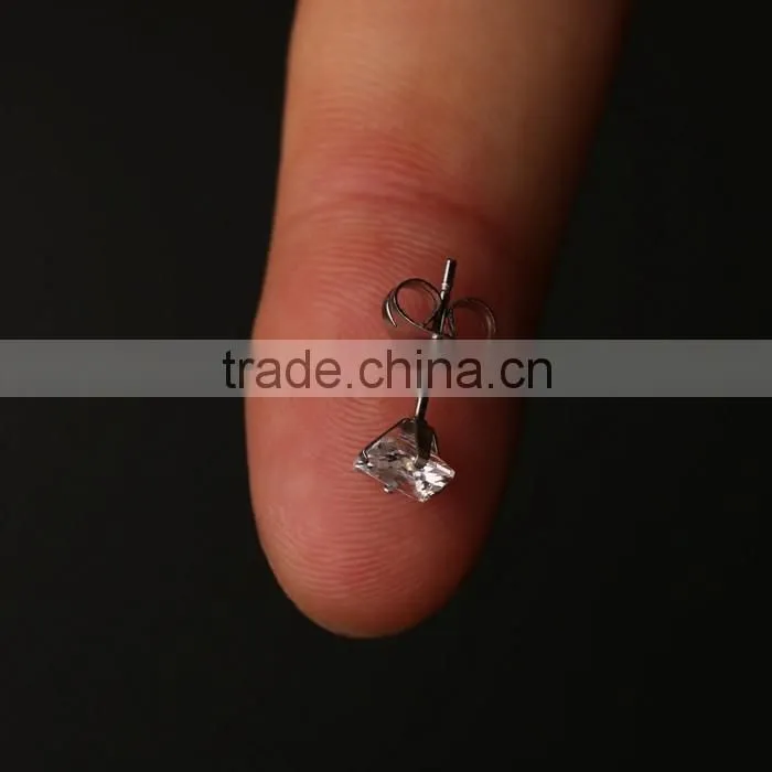 Yacan Surgical Steel CZ Paved Cartilage Custom Stud Earrings In Bulk