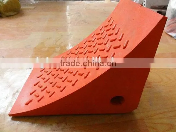 2.1kg PU wheel chock blocks for parking