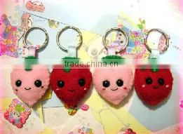 hot sale high quality promotional new product useful item handmade eco friendly cheap felt strawberry shaped car key chain