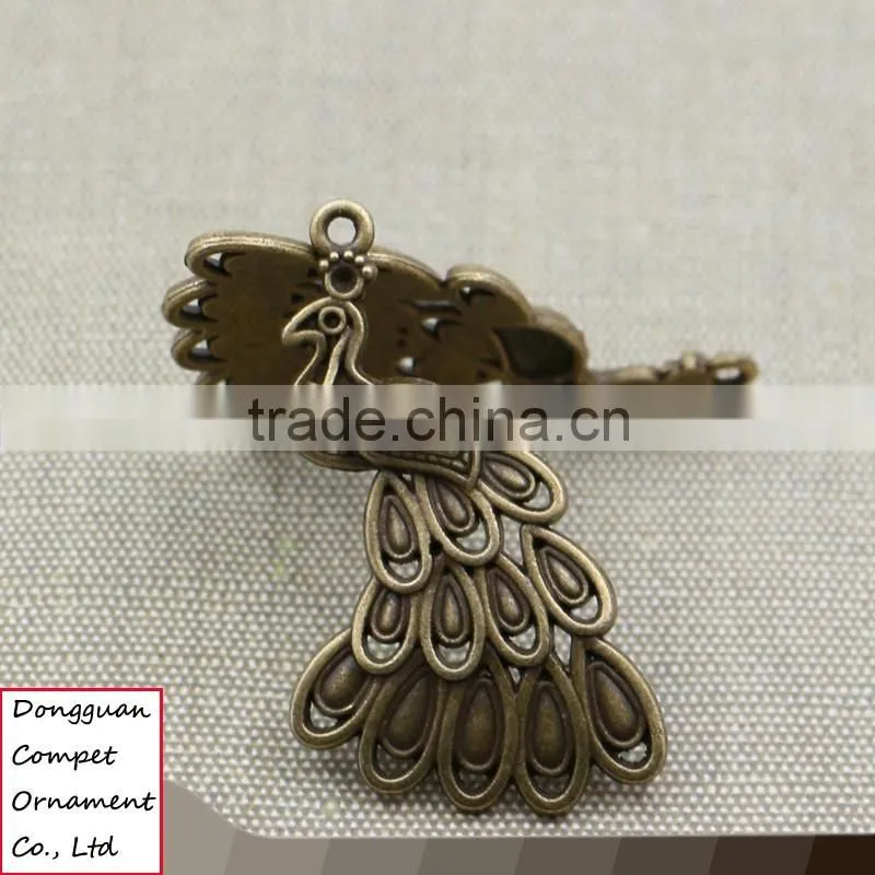 Wholesale zinc alloy diy manual jewelry peacock pendant