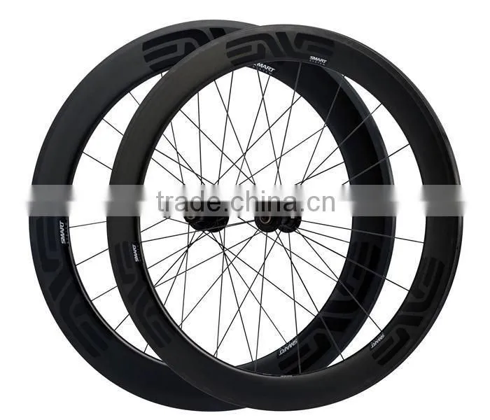 Factory price 25mm width carbon clincher wheels, 50mm tubuless compatible carbon clincher wheel straight pull carbon body Hubs