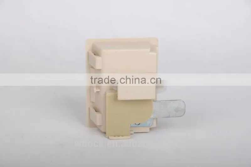 Clothing cabinet locker lock with handle