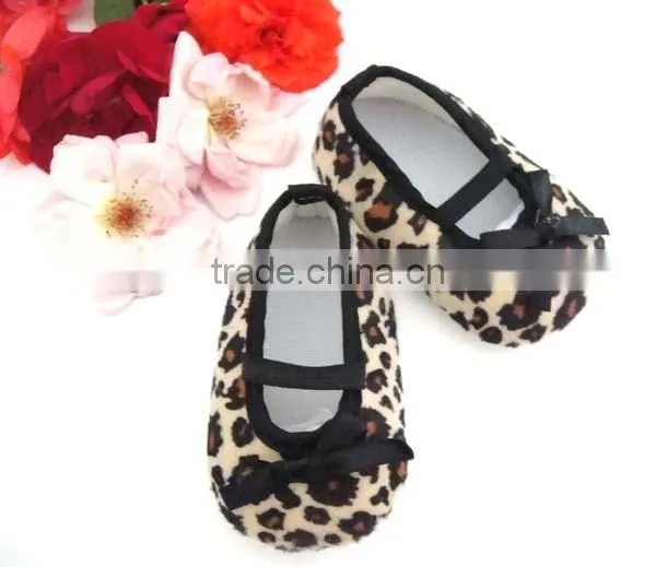 2016Factory Price Soft Sole newborn Baby Prewalker Infant Baby Shoes