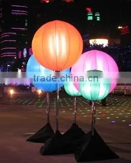 2016 customized new design inflatable oxford cloth colorful led light tripod balloon